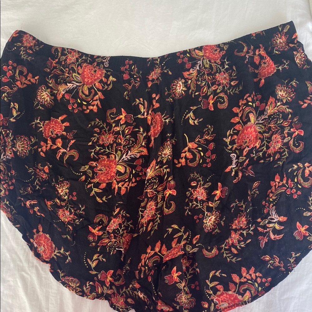 Love Is For Eternity Floy Shorts With A Floral Design